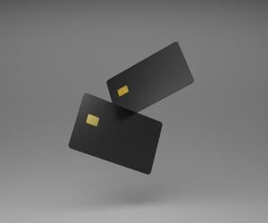 Các mặt hàng như vàng, dầu mỏ, nông sản và kim loại công nghiệp mang đến cơ hội đa dạng hóa danh mục đầu tư và phòng ngừa lạm phát, nhưng chúng cũng là những tài sản có rủi ro cao do biến động giá, căng thẳng địa chính trị và cú sốc cung-cầu; điều quan trọng là phải đầu tư với một chiến lược rõ ràng, hiểu biết về các động lực thị trường cơ bản và chỉ với nguồn vốn không ảnh hưởng đến sự ổn định tài chính của bạn.